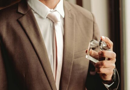 Ανδρικό άρωμα για το γραφείο και το εργοτάξιο