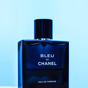 ΑΡΩΜΑΤΑ ΚΑΙ ΚΟΛΟΝΙΕΣ