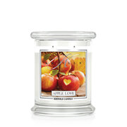 Kringle Candle Apple Love μεσαίο αρωματικό κερί 2 φυτιλιών (411g)