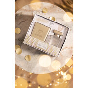 Κερί ipuro Essentials Time to Glow + διαχύτης σε συσκευασία δώρου 125g / 50ml