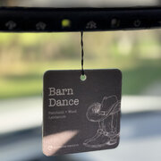 Άρωμα αυτοκινήτου Milkhouse Candle Barn Dance